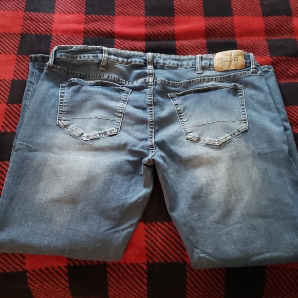 Mens IZOD 42x32 straight comfort fit jeans - Picture 2 of 2